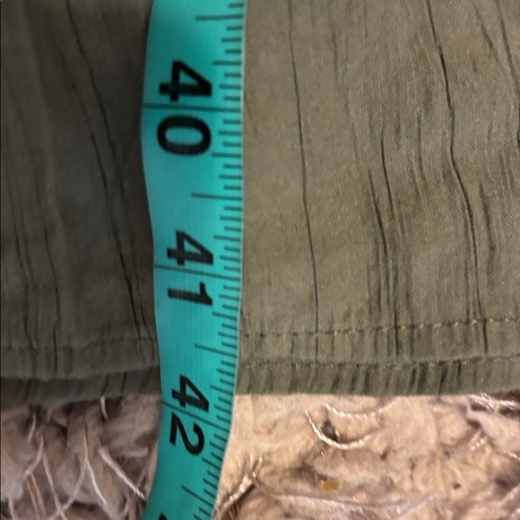 H&M Crinkled palazzo Green Wide-Leg Pants with pockets Sz M - Picture 11 of 14